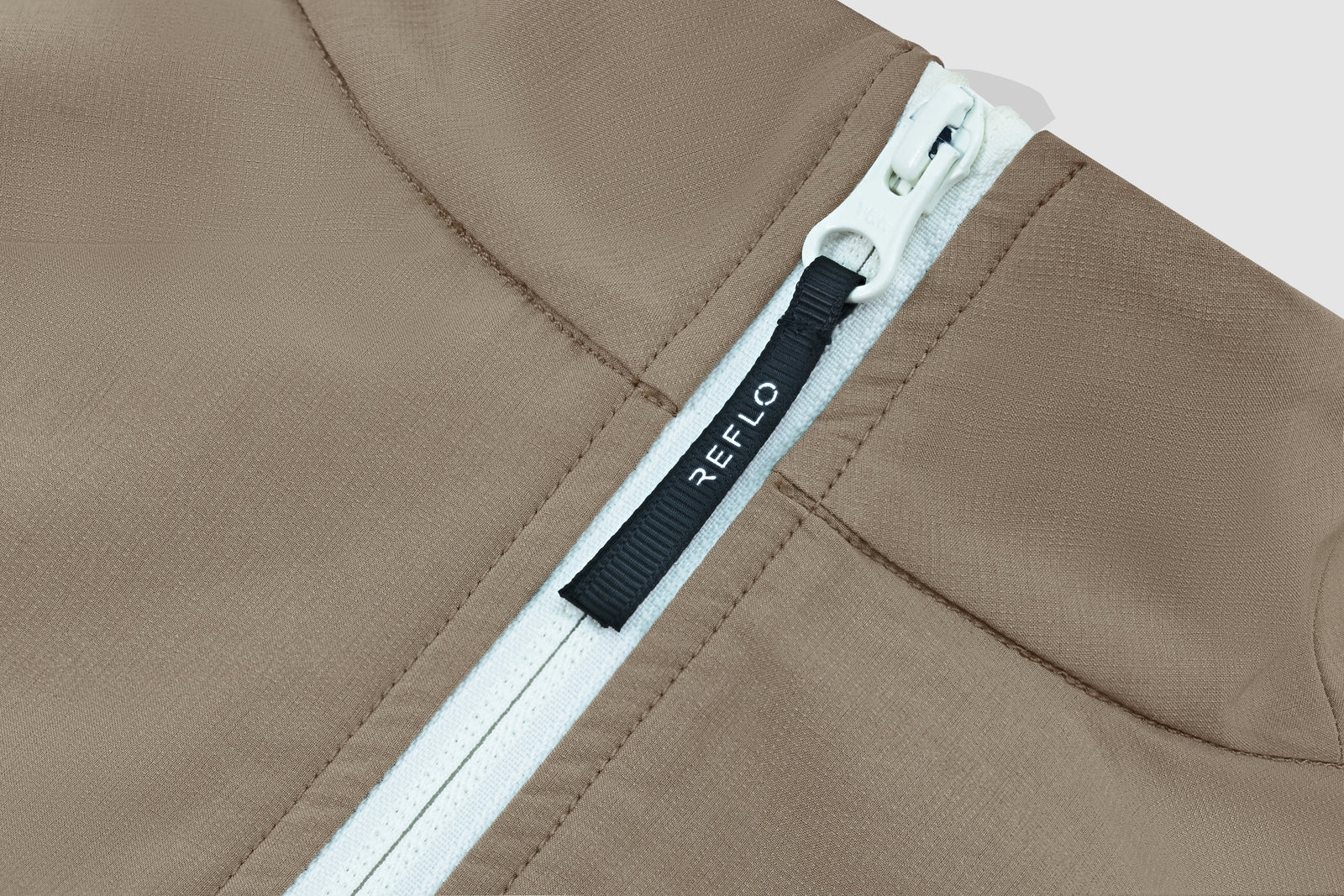 The Open Elements Lightweight Jacket Reflo